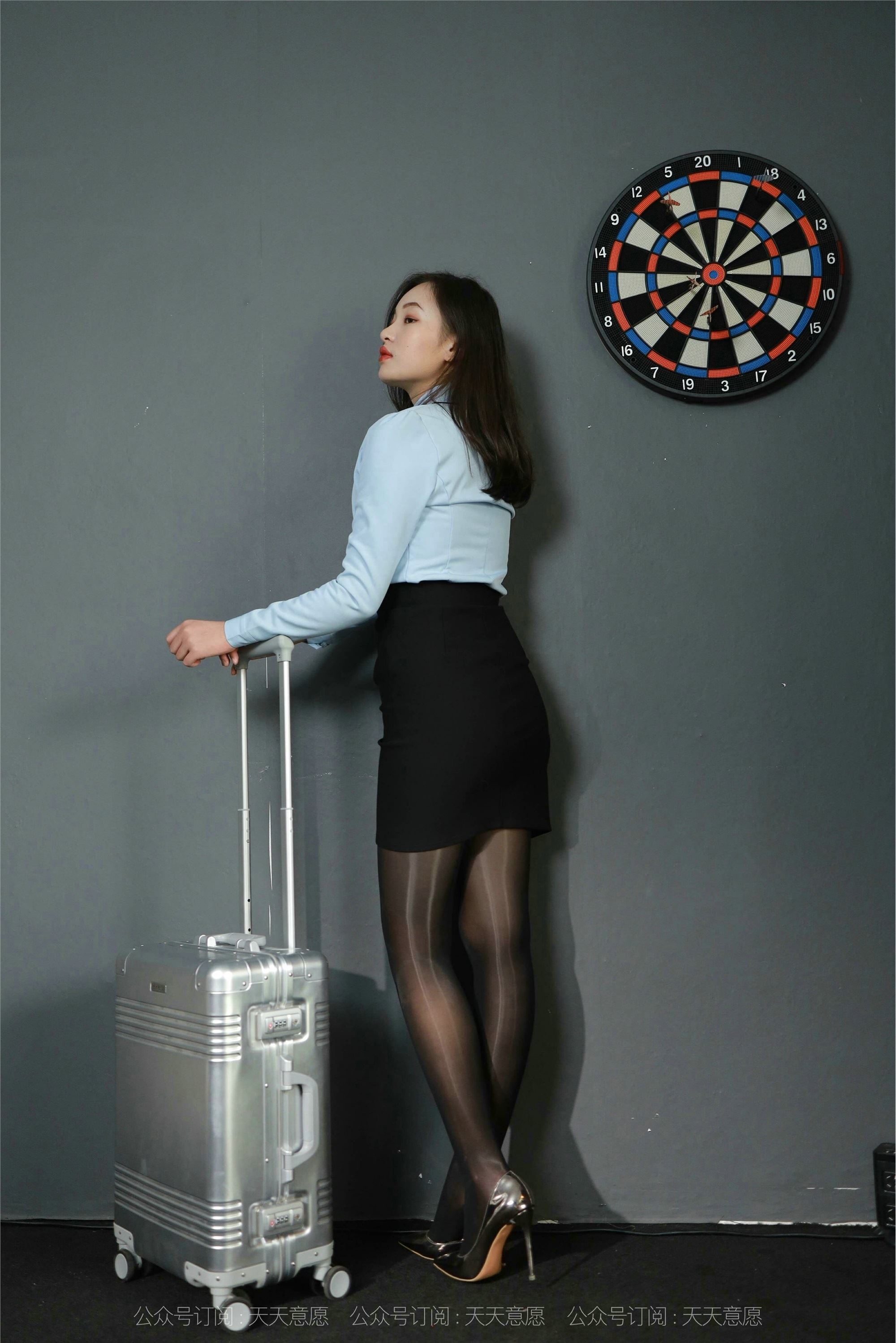 IESS异思趣向  2021.10.24 丝享家956：星星《OL职业装展示》